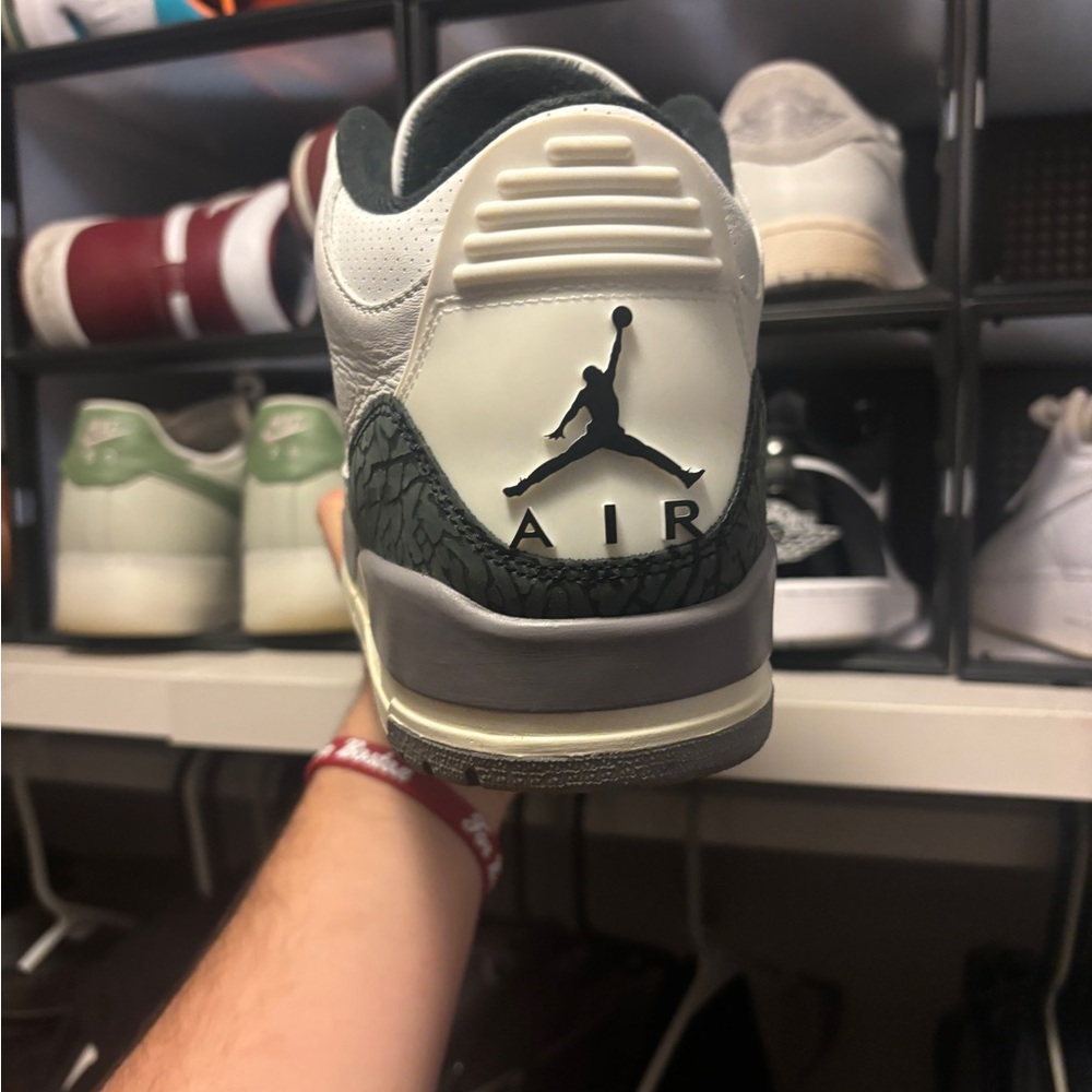 Air Jordan 3 White and Gray